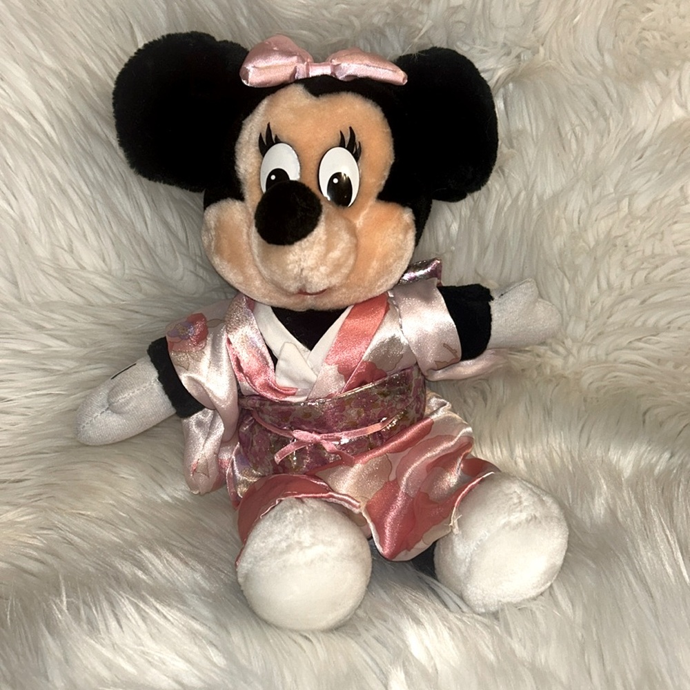 Vintage Minnie Mouse-